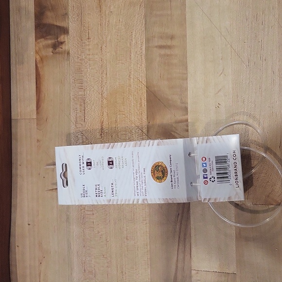 Lions Brand Yarn Circular Knitting needles - Picture 2 of 2